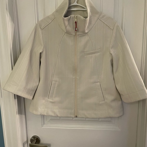 Lululemon Jacket - Picture 3 of 4